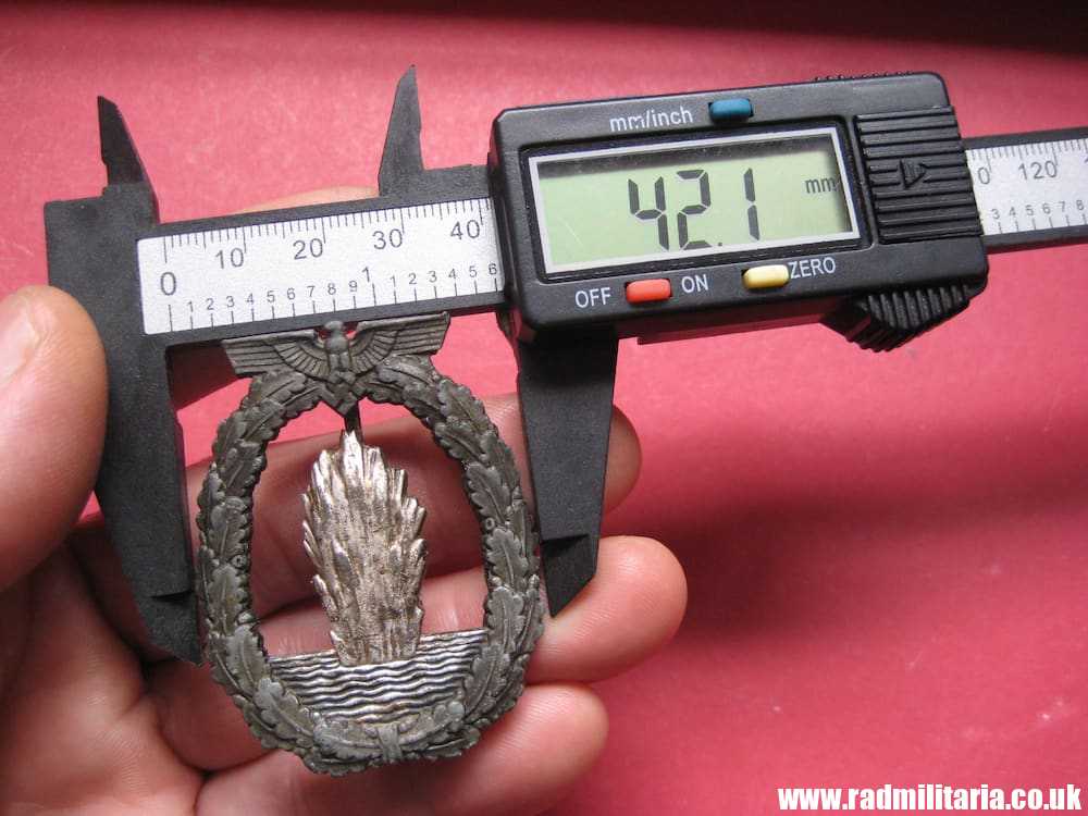 & original WW2 German KRIEGSMARINE Minensuch BADGE maker: FEC. OTTO PLACZEK BERLIN - Image 17