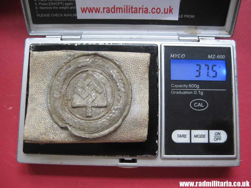 & WW2 original German RAD BELT BUCKLE zinc, poor condition - metal detecting find. - Image 6