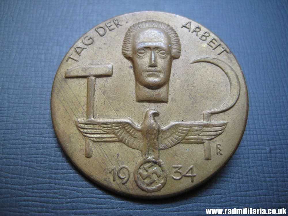 & pre WW2 original nazi GERMAN BADGE - Tag Der Arbeit 1934 with maker marks: GERB, HEUTE SCHWELM rare. - Image 2