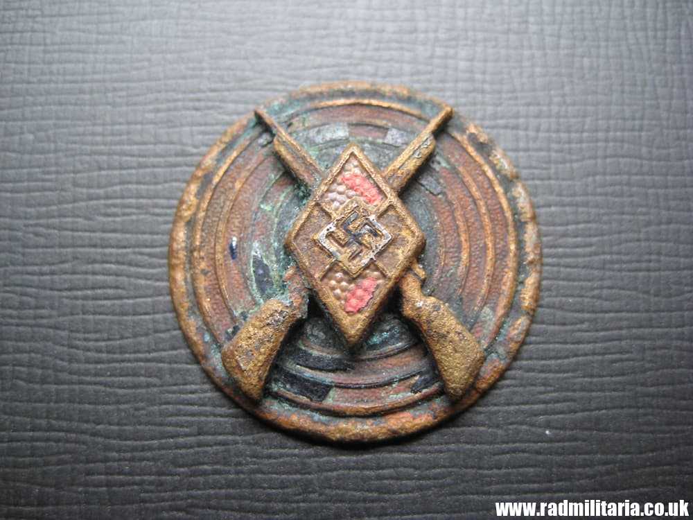 & original HJ SHOOTING BADGE - metal detecting find, marks: RZM M1/63. - Image 2