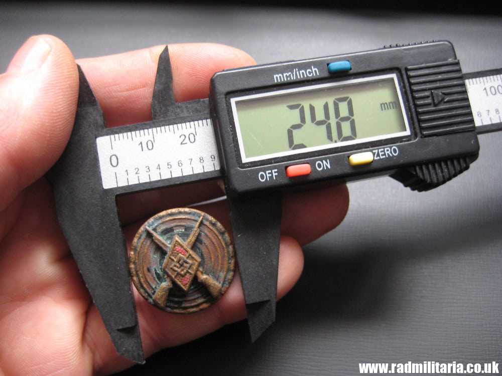 & original HJ SHOOTING BADGE - metal detecting find, marks: RZM M1/63. - Image 6