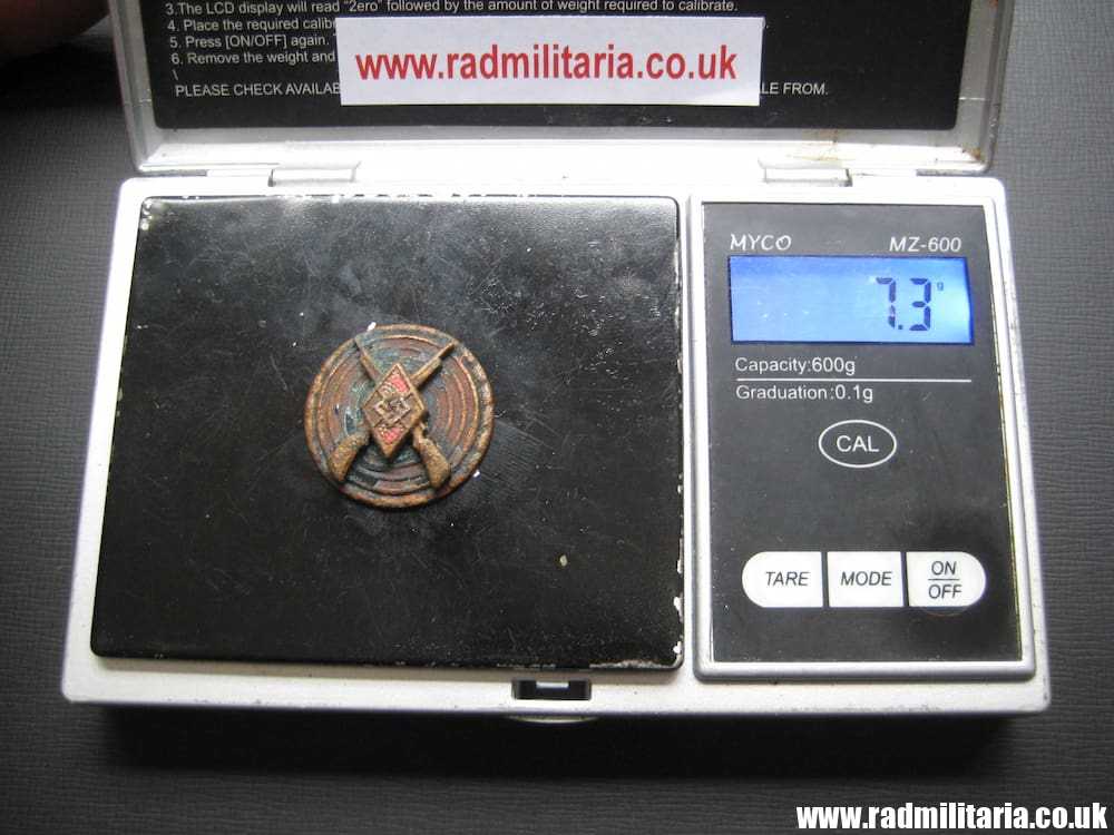 & original HJ SHOOTING BADGE - metal detecting find, marks: RZM M1/63. - Image 7
