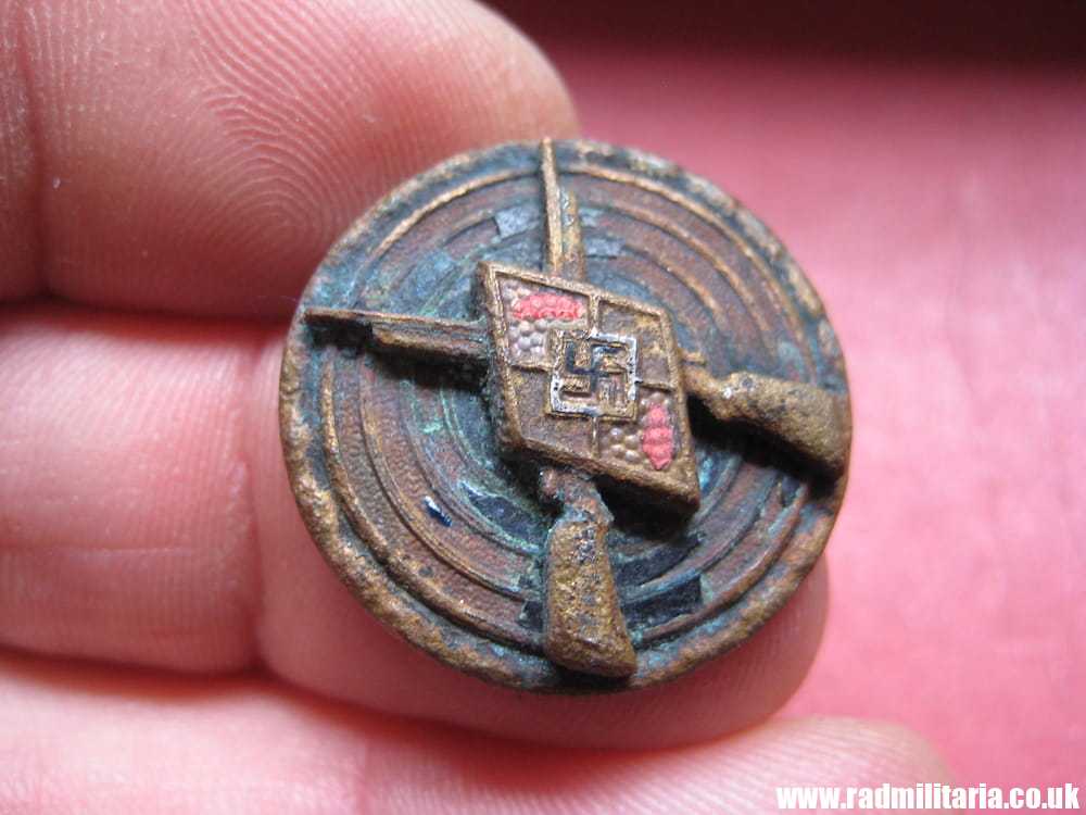 & original HJ SHOOTING BADGE - metal detecting find, marks: RZM M1/63.