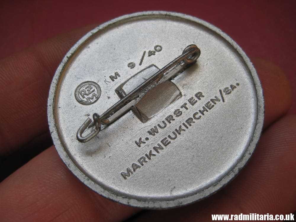 & WW2 German TINNIE BADGE - REICHSPARTEITAG 1939, maker: K. WURSTER Markneukirchen /Sa. RZM M9/40. - Image 4