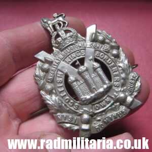 & WW1 British Scottish badge: British Military Cap Badge The SCOTTISH KINGS BORDERERS OWN - genuine.
