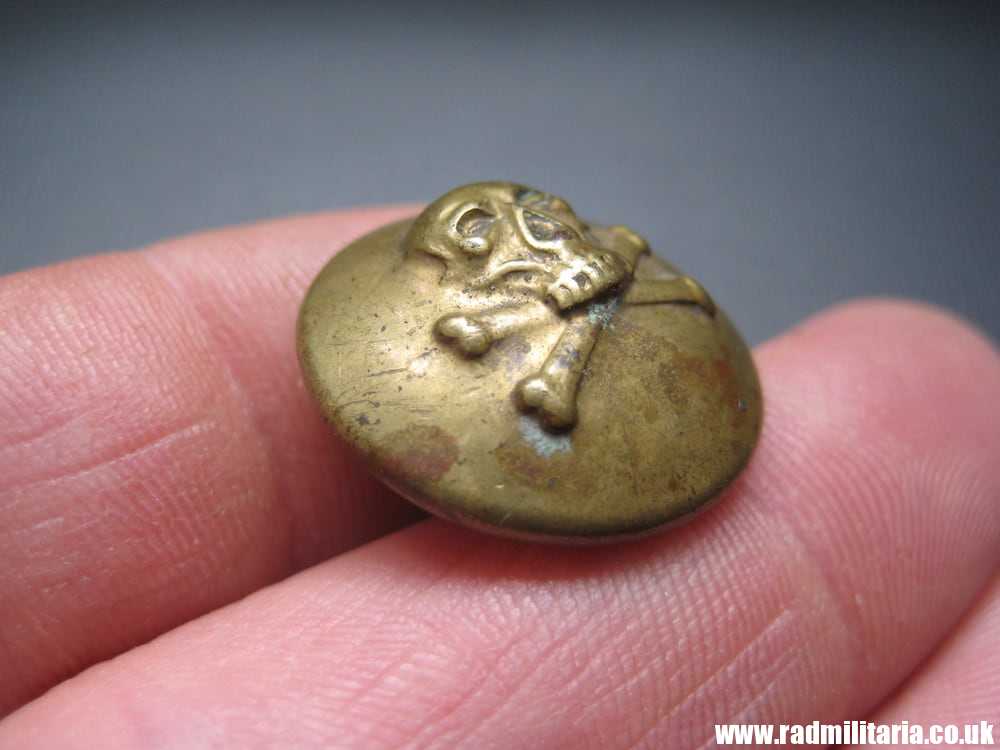 British MILITARY SKULL BUTTON - 17th Lancers Regiment, maker: FIRMIN & SONS LONDON - Image 7