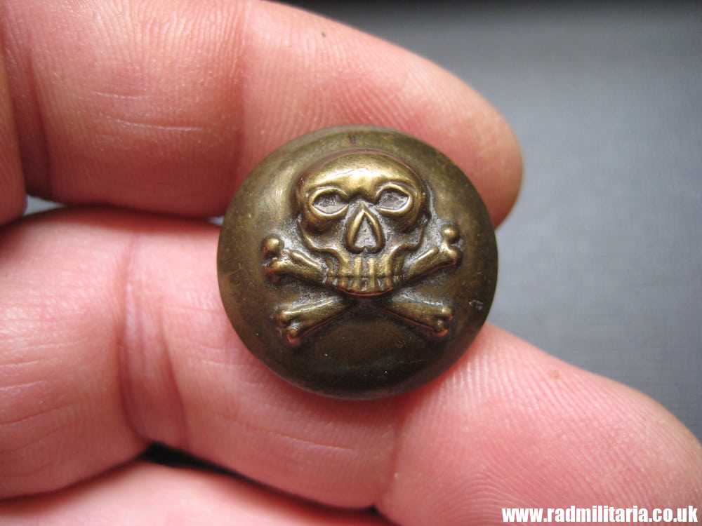 British MILITARY SKULL BUTTON - 17th Lancers Regiment, maker: FIRMIN & SONS LD, London. 1876 - 1882. - Image 7