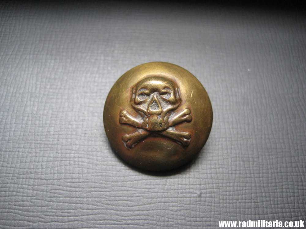 pre WW1 British MILITARY SKULL BUTTON - 17th Lancers Regiment, maker: SMITH & WRIGHT, Birmingham 1882 - 1889. - Image 2