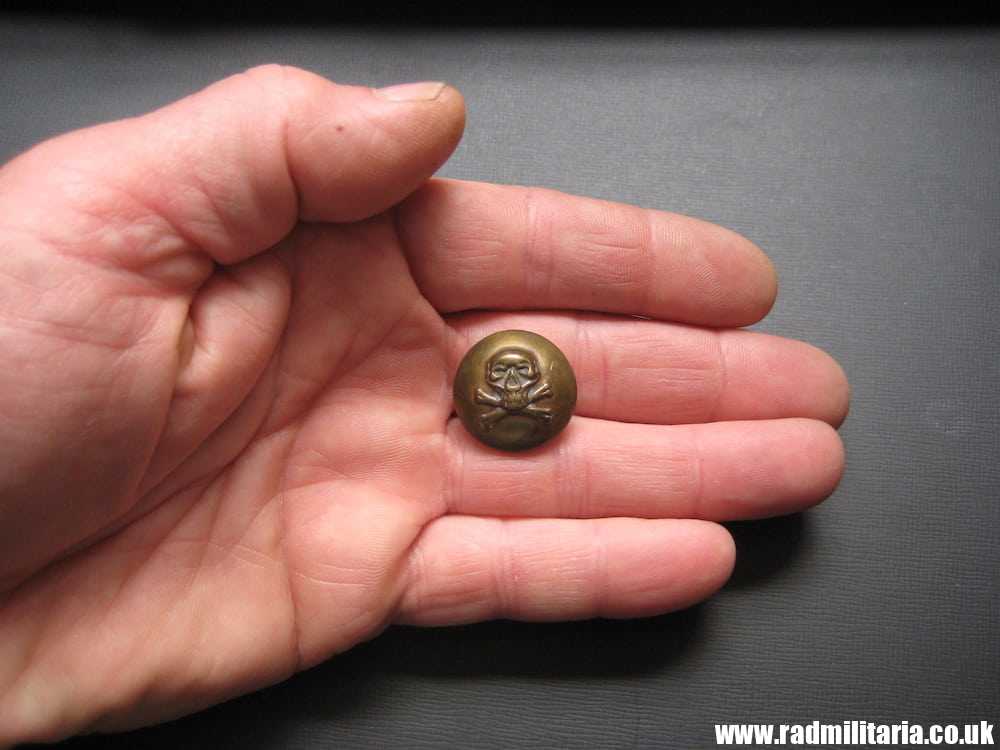 pre WW1 British MILITARY SKULL BUTTON - 17th Lancers Regiment, maker: SMITH & WRIGHT, Birmingham 1882 - 1889. - Image 9