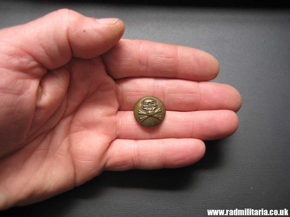 pre WW1 British MILITARY SKULL BUTTON - 17th Lancers Regiment, maker: SMITH & WRIGHT Ltd, Birmingham 1888 - 1889. - Image 6
