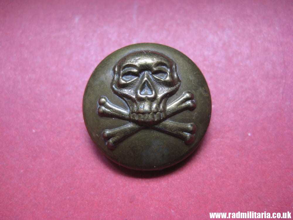 pre WW1 British MILITARY SKULL BUTTON - 17th Lancers Regiment, maker: SMITH & WRIGHT Ltd, Birmingham 1888 - 1889.