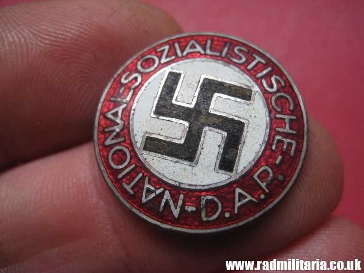 & WW2 original German NSDAP enamel membership BADGE marked: RZM M1/34 Karl Wurster, Markneukirchen. - Image 5