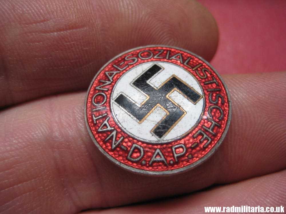 & WW2 German NSDAP enamel membership BADGE marked: RZM M1/34 Karl Wurster, Markneukirchen - Image 5