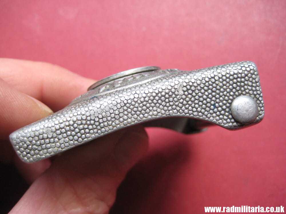 & WW2 German Police BELT BUCKLE made of aluminum, maker: CTD Christian Theodor DICKE. - Image 5