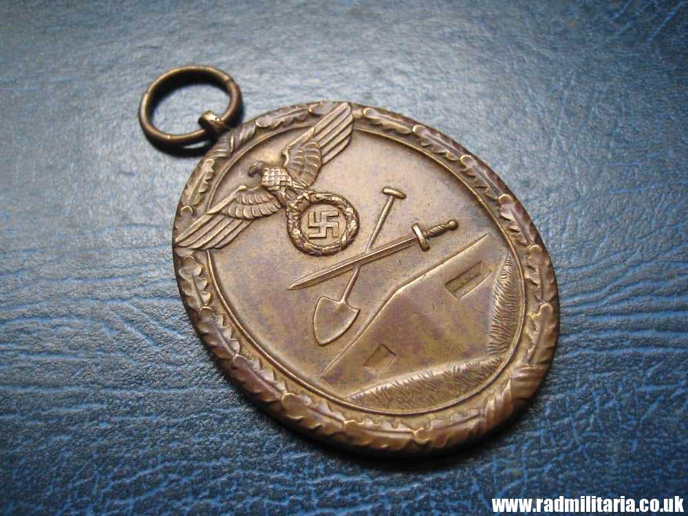 & WW2 German WESTWALL Medal DEUTSCHES SCHUTZWALL-EHRENZEICH genuine.