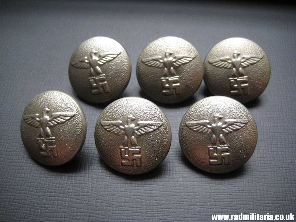 & WW2 SET of 6 German NSDAP BUTTONS with eagle, maker marks: EXTRA FEIN P.C. - genuine. - Image 16