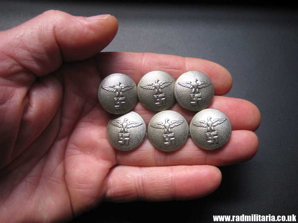 & WW2 SET of 6 German NSDAP BUTTONS with eagle, maker marks: EXTRA FEIN P.C. - genuine. - Image 15