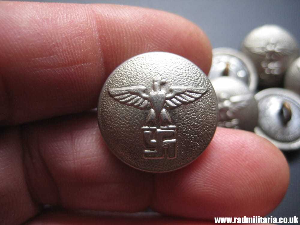 & WW2 SET of 6 German NSDAP BUTTONS with eagle, maker marks: EXTRA FEIN P.C. - genuine. - Image 5