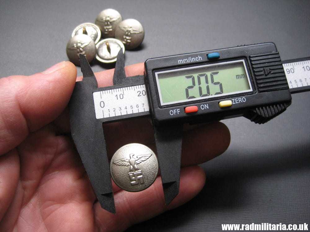 & WW2 SET of 6 German NSDAP BUTTONS with eagle, maker marks: EXTRA FEIN P.C. - genuine. - Image 10