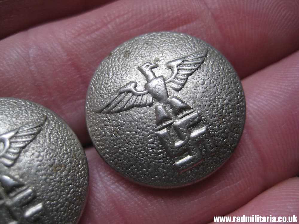 & WW2 PAIR of German NSDAP BUTTONS with eagle, rare RZM marks: RZM 24. - Image 5