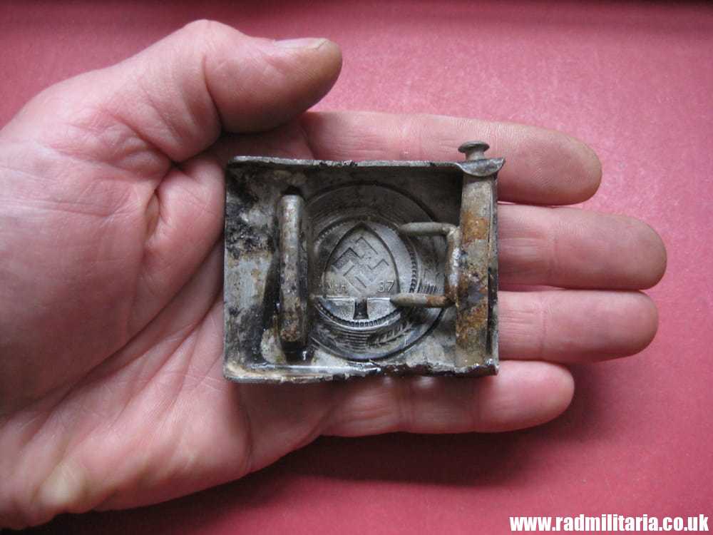 & WW2 original German RAD BELT BUCKLE made of aluminum, marked: N&H 37. metal detecting find. - Image 6