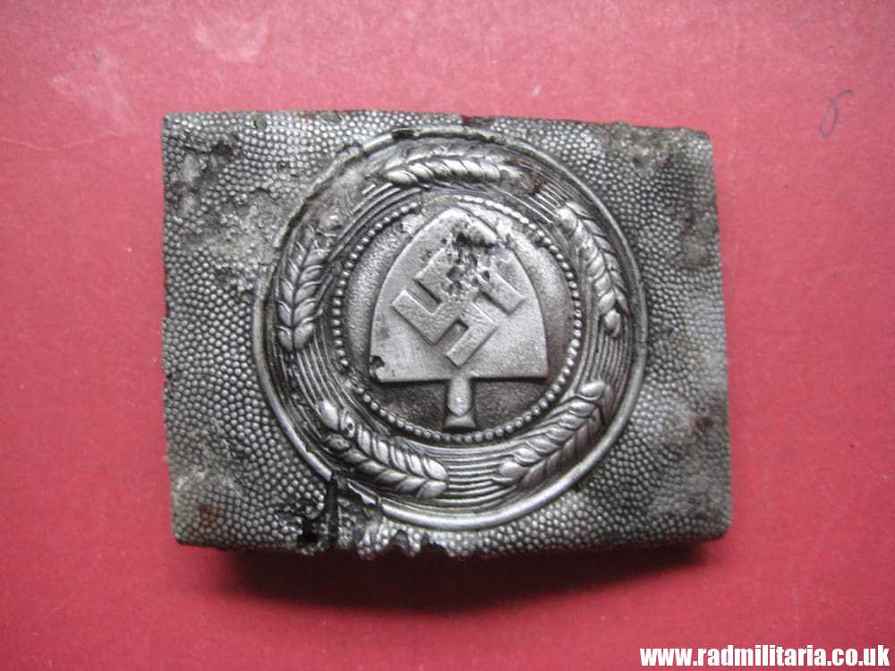 & WW2 original German RAD BELT BUCKLE made of aluminum, marked: N&H 37. metal detecting find.