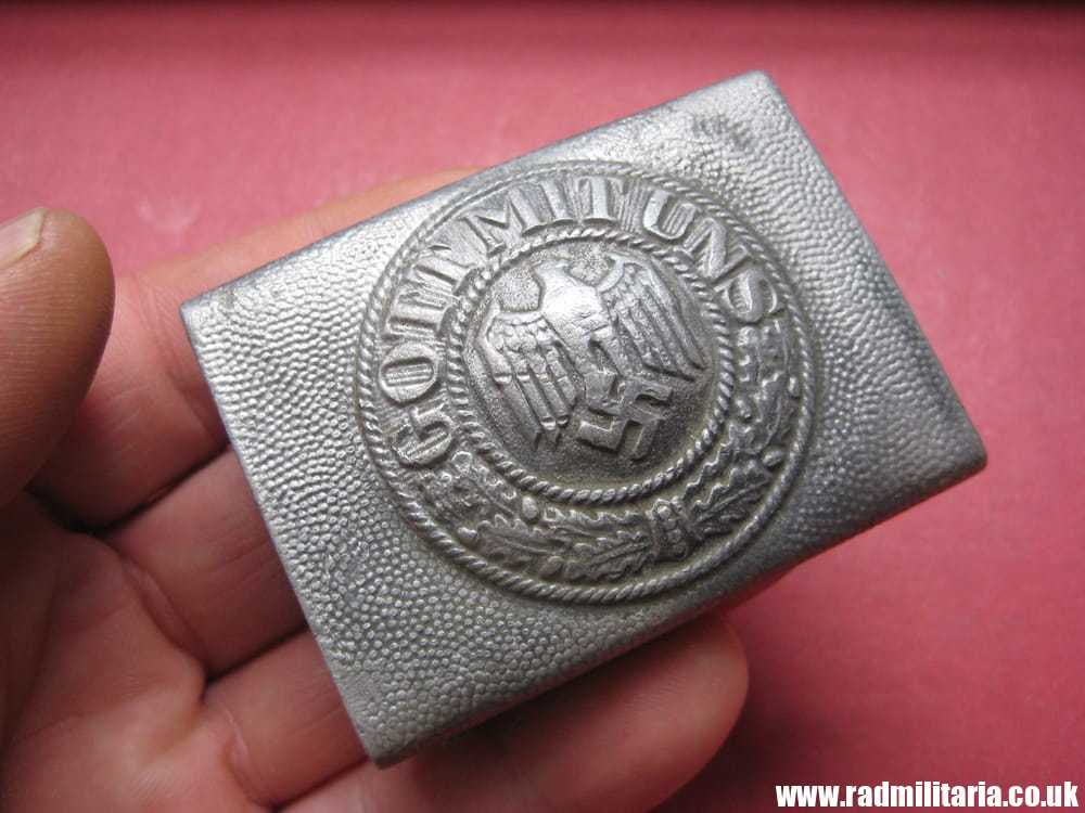 & WW2 German WEHRMACHT BELT BUCKLE made of aluminum, 100% Genuine !!