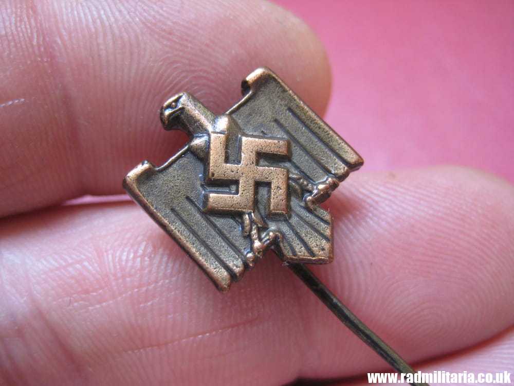 & original German PIN BADGE - NSRL with maker marks.