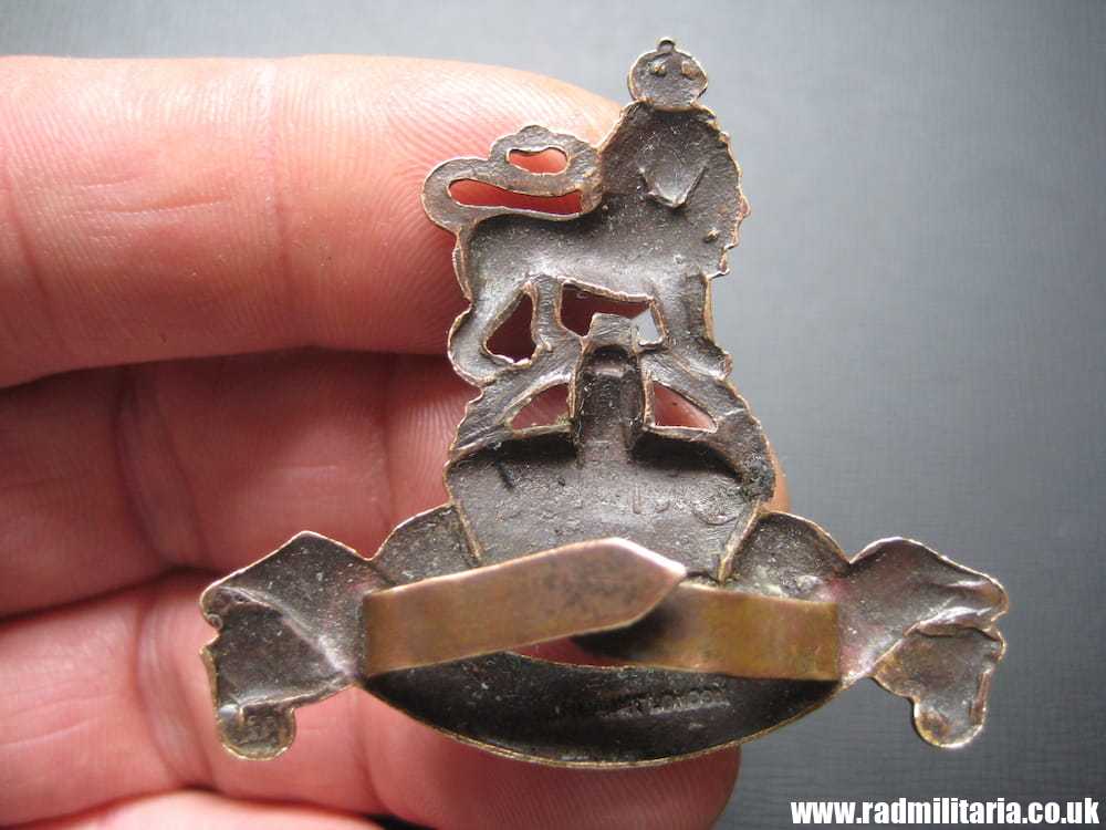 & WW1/WW2? British CAP BADGE: ARMY PAY CORPS officers bronze FIDE ET FIDUCIA cap badge - J.R. Gaunt London - Image 11