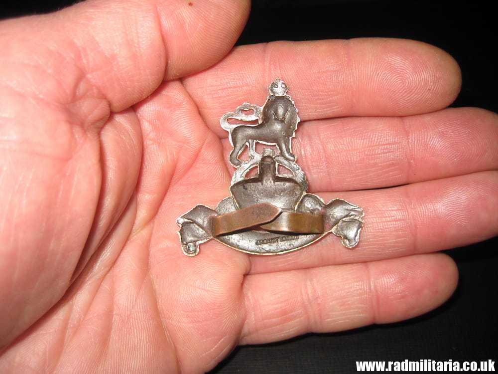 & WW1/WW2? British CAP BADGE: ARMY PAY CORPS officers bronze FIDE ET FIDUCIA cap badge - J.R. Gaunt London - Image 12