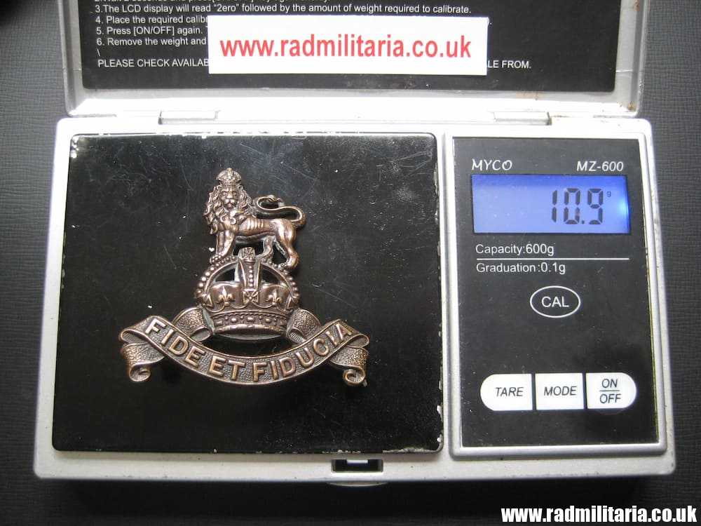 & WW1/WW2? British CAP BADGE: ARMY PAY CORPS officers bronze FIDE ET FIDUCIA cap badge - J.R. Gaunt London - Image 15