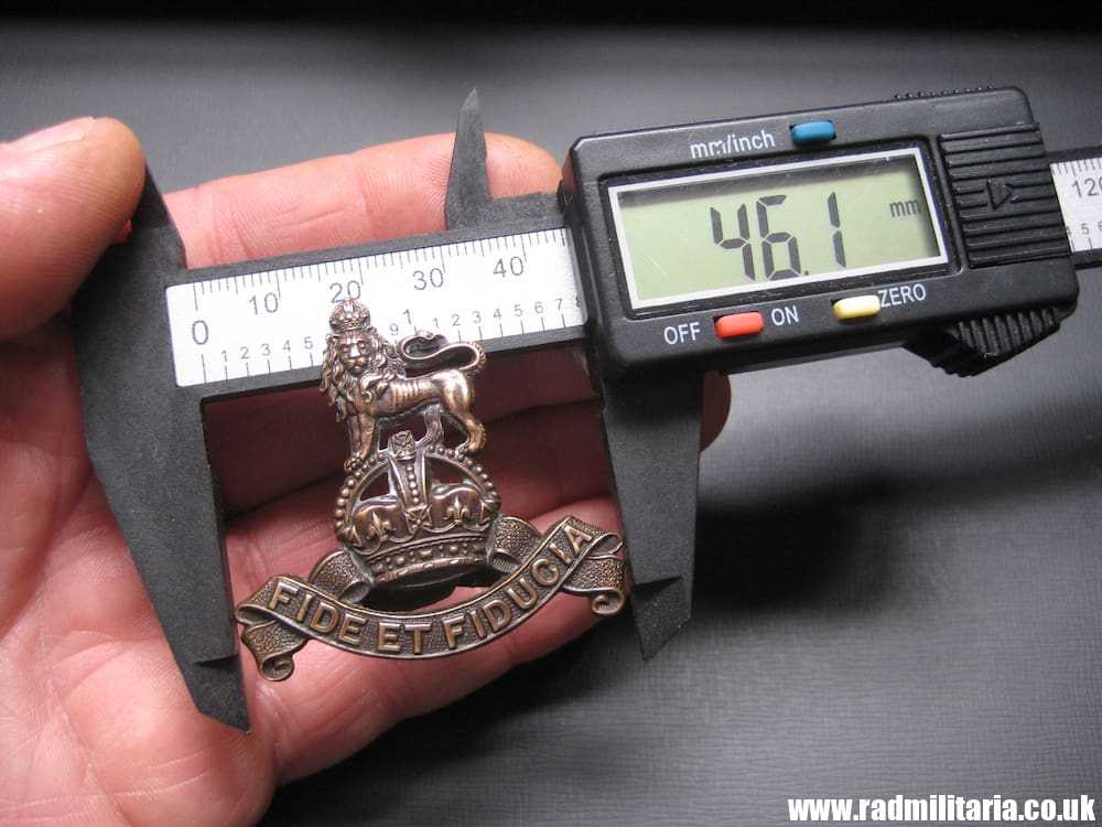 & WW1/WW2? British CAP BADGE: ARMY PAY CORPS officers bronze FIDE ET FIDUCIA cap badge - J.R. Gaunt London - Image 13