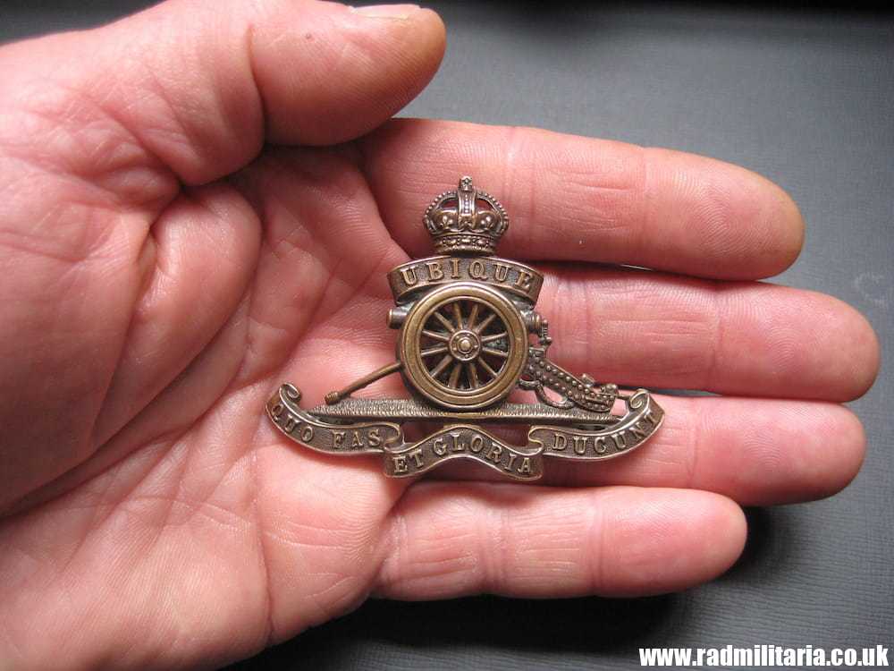 & WW1/WW2? British CAP BADGE: Royal Artillery officers bronze MOVING WHEEL cap badge - J.R. Gaunt. - Image 16