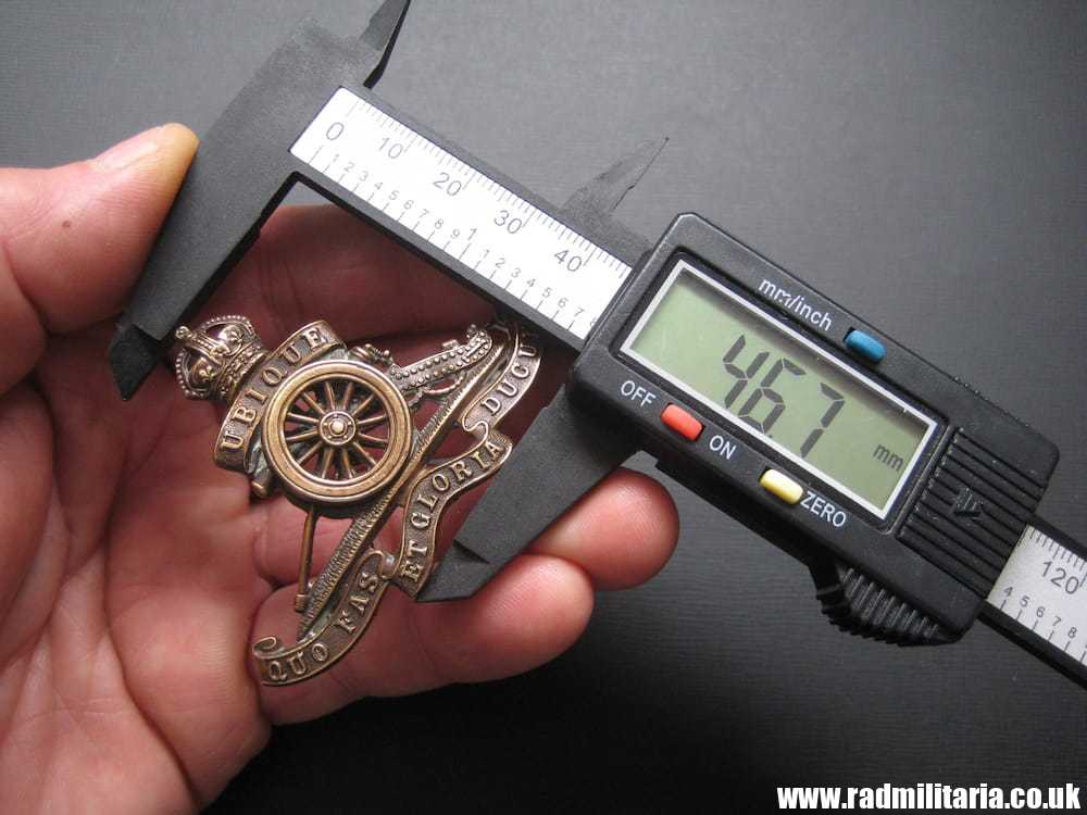 & WW1/WW2? British CAP BADGE: Royal Artillery officers bronze MOVING WHEEL cap badge - J.R. Gaunt. - Image 15