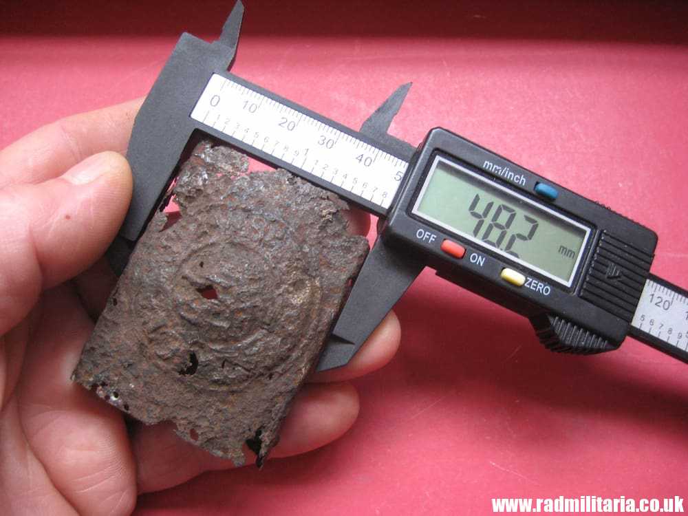 & WW2 original Wehrmacht BELT BUCKLE - metal detecting find, poor condition. - Image 6