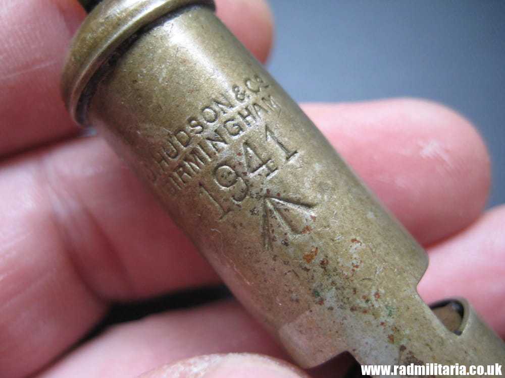 & WW2 original British MILITARY WHISTLE with date 1941 & Broad Arrow mark, maker: J. HUDSON B-ham. - Image 2