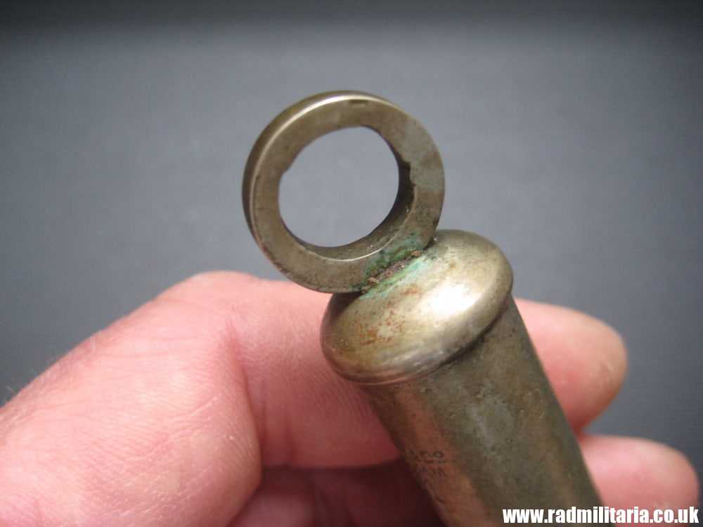 & WW2 original British MILITARY WHISTLE with date 1941 & Broad Arrow mark, maker: J. HUDSON B-ham. - Image 7