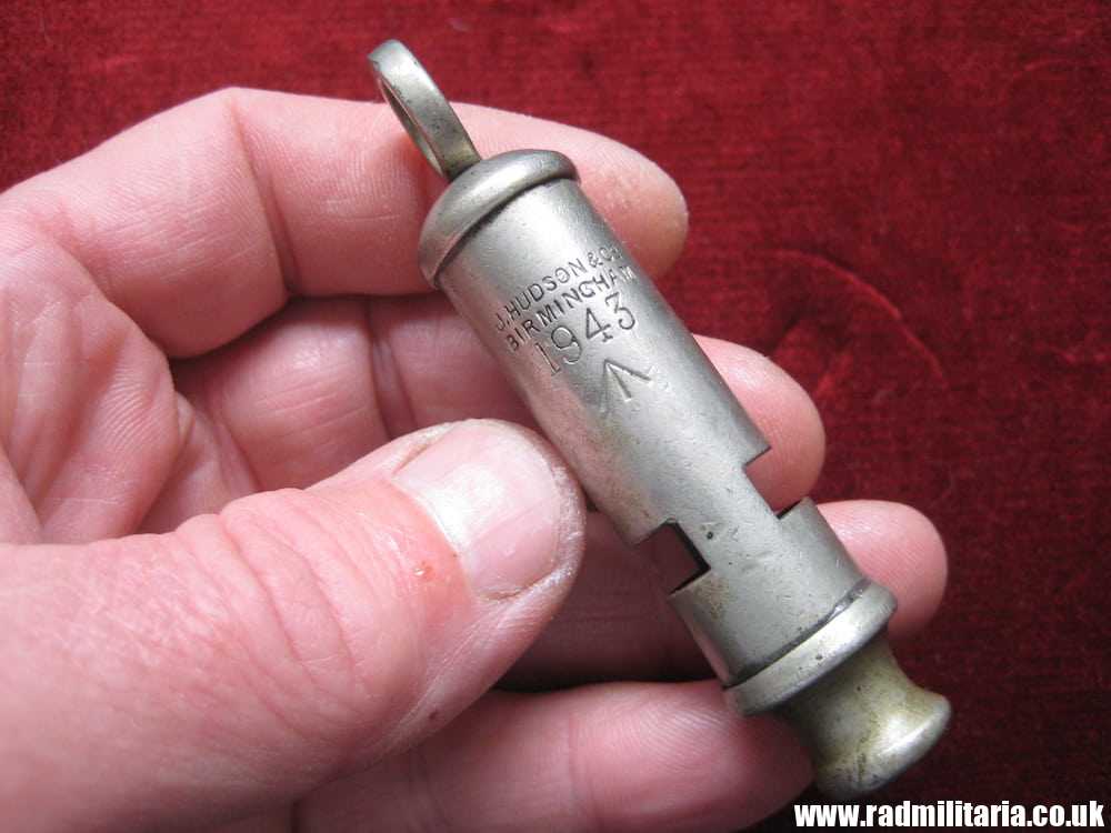 & WW2 original British MILITARY WHISTLE with date 1943 & Broad Arrow mark, maker: J. HUDSON B-ham - Image 2