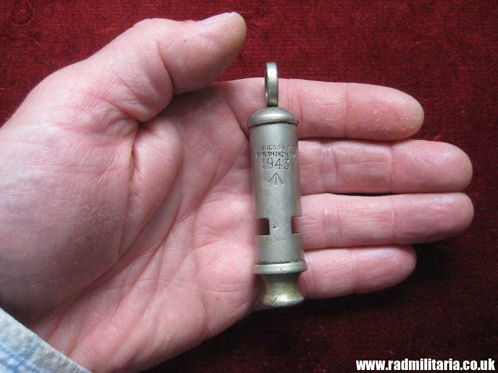 & WW2 original British MILITARY WHISTLE with date 1943 & Broad Arrow mark, maker: J. HUDSON B-ham - Image 4