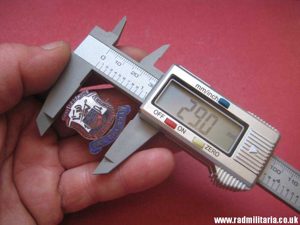 & post WW2 original ENAMEL BADGE - 1940 DUNKIRK Veterans Associacion - VICE CHAIRMAN - Image 12