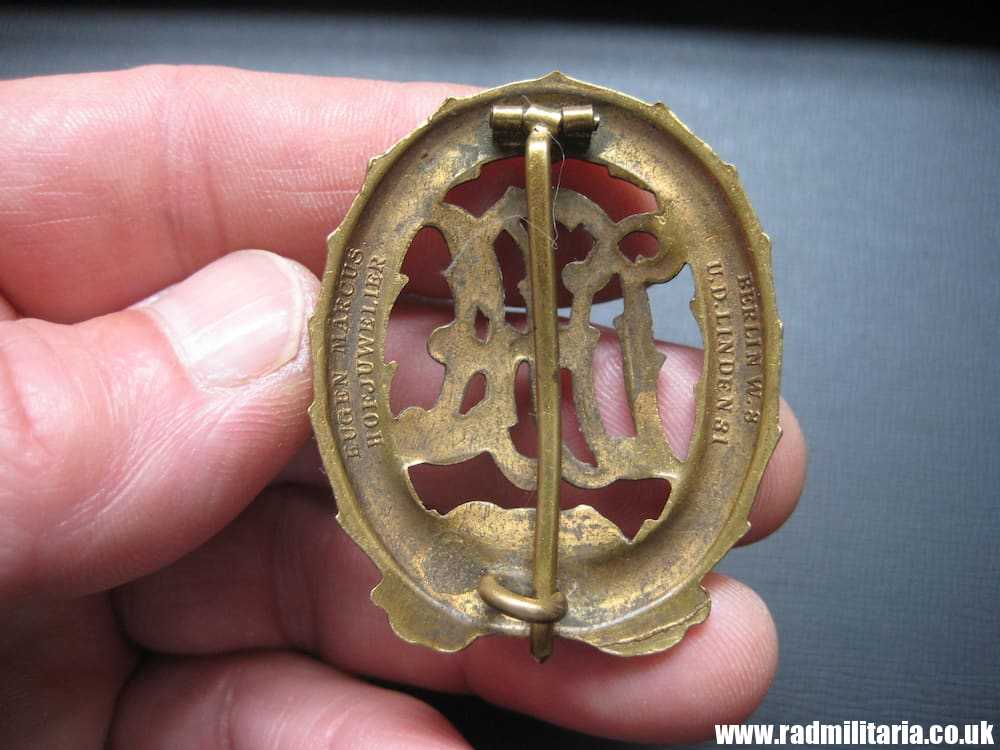 & WW2 German DRA (Sport) BADGE, maker: Eugen Marcus HOFJUWELIER Berlin - v. good condition. - Image 5