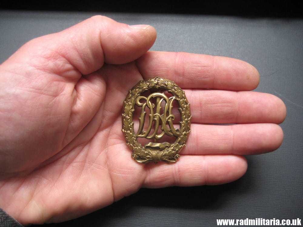 & WW2 German DRA (Sport) BADGE, maker: Eugen Marcus HOFJUWELIER Berlin - v. good condition. - Image 9