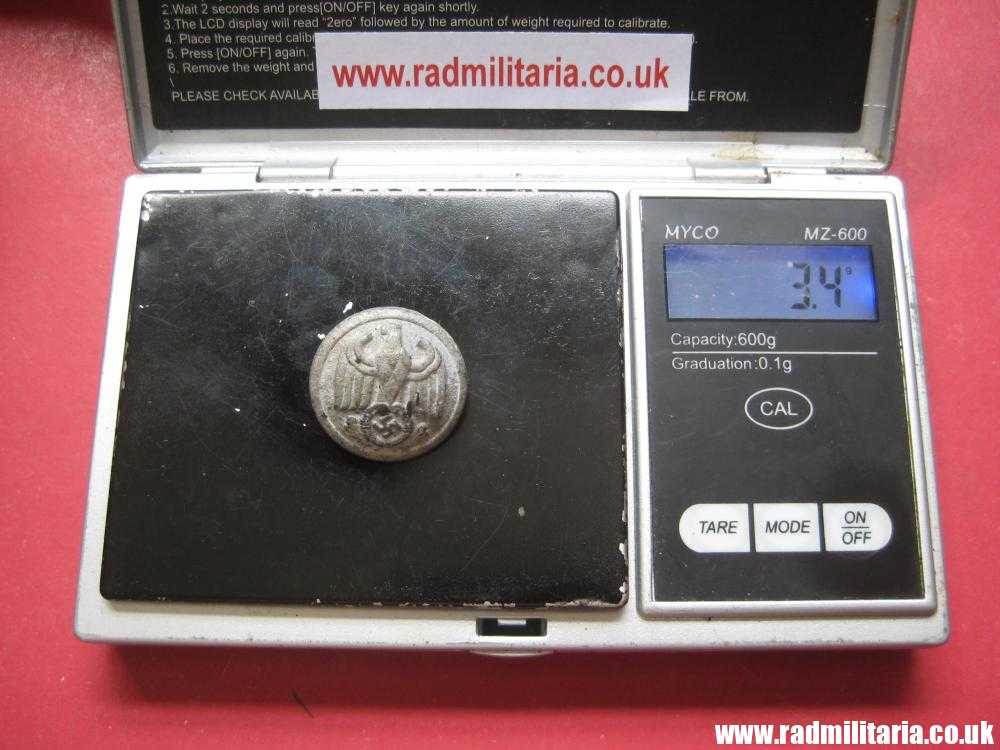 & WW2 original German diplomatic officer's BUTTON, metal detecting find. - Image 9