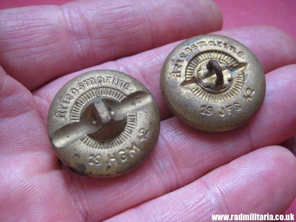 & WW2 German KRIEGSMARINE Glass BUTTONS - SET of 2, different patterns & makers 1942 - Image 2