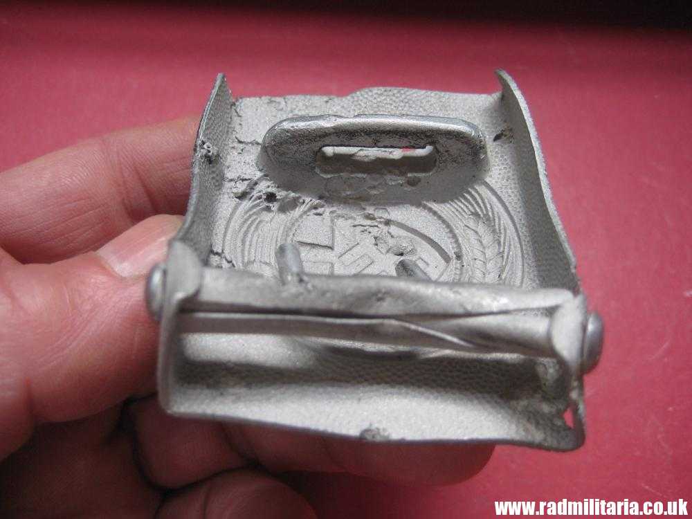 & WW2 original German RAD BELT BUCKLE made of aluminum, marked: 39. metal detecting find. - Image 10