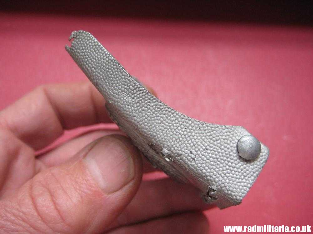 & WW2 original German RAD BELT BUCKLE made of aluminum, marked: 39. metal detecting find. - Image 4