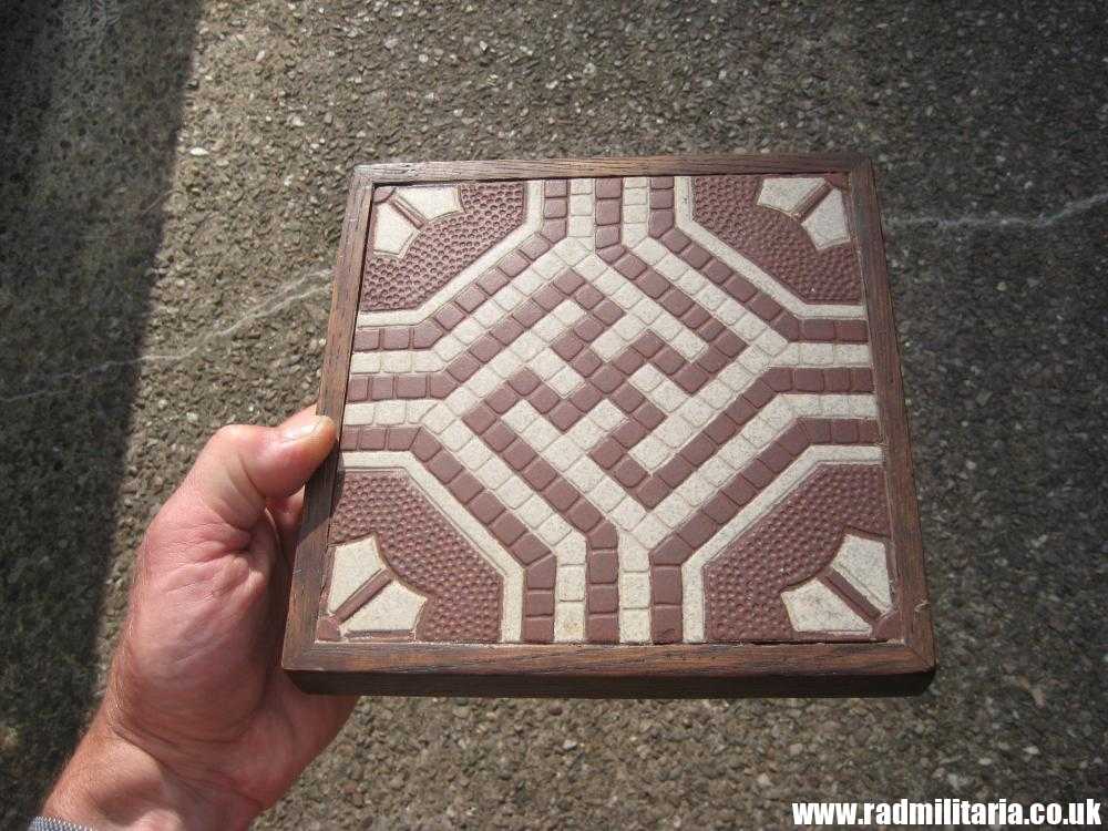 & Original old German FLOOR TILE with SWASTIKA in oak frame. Best German maker: Villeroy & Boch Mettlach XIIII - Rare !! - Image 11