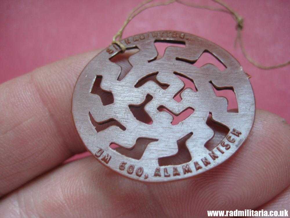& WW2 German PLASTIC pagan NAZI BADGE with swastika - Genuine !! - Image 4