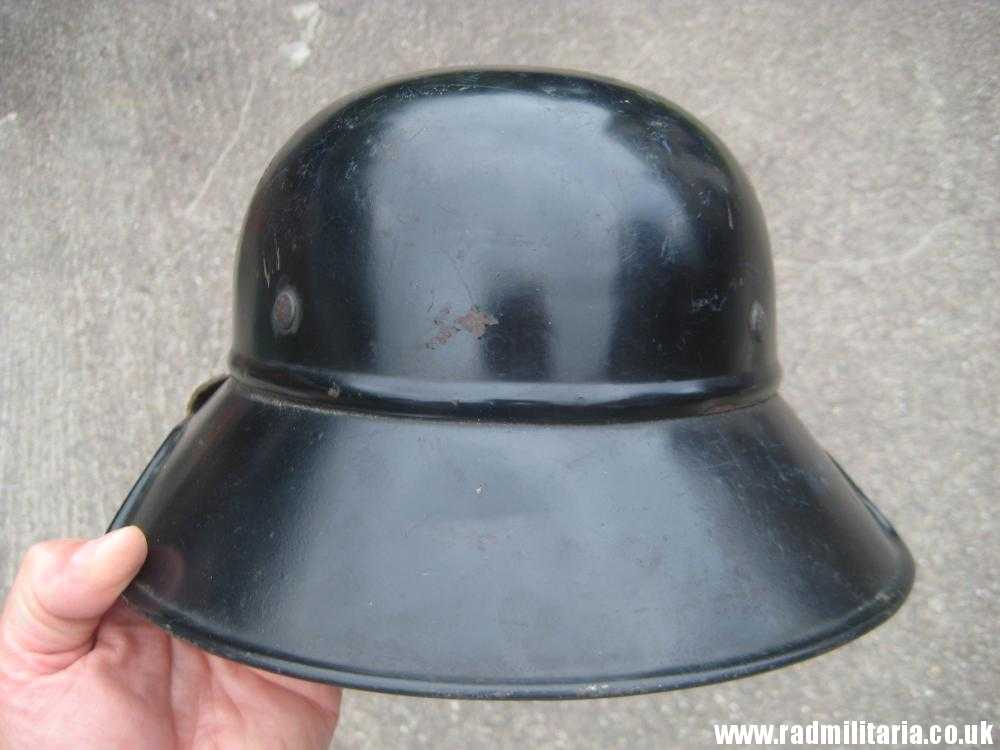 & original WW2 German steel helmet LUFTSCHUTZ "Gladiator" HELMET with liner. - Image 6