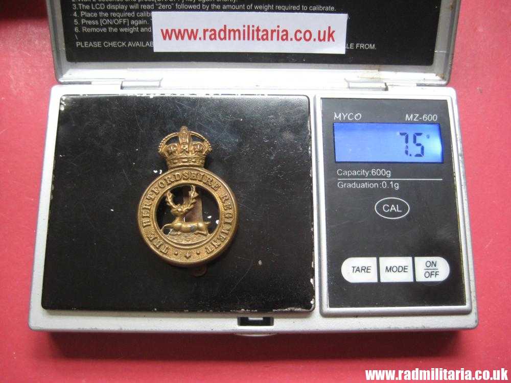 & WW1 original British CAP BADGE - THE HERTFORDSHIRE REGIMENT badge. - Image 12